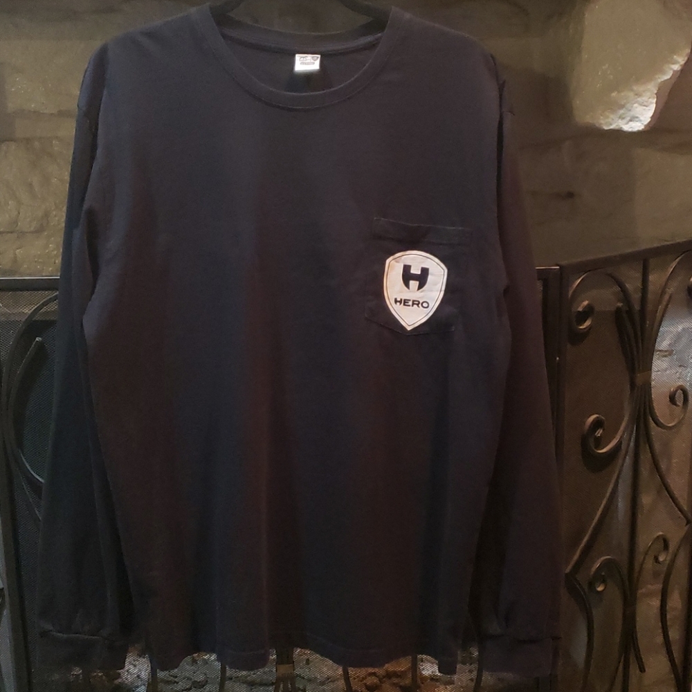 Women's Back Down South Hero tee XL
